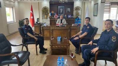 Ağaçören’de görev yapan jandarma personeli ve subay adayı öğrencisi, Kaymakam