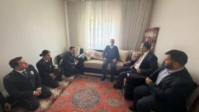 Sultanhanı Kaymakamı Bilal Göksun, Belediye Başkanı Fahri Solak ve kurum
