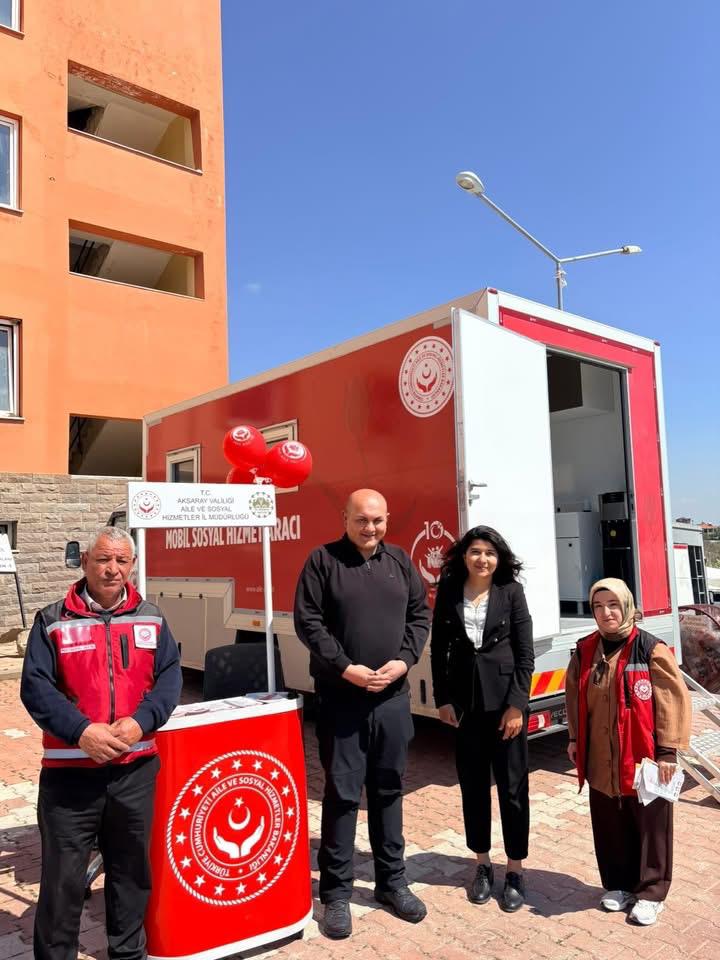 Mobil Sosyal Hizmet Aracı, Aksaray’da Ortaköy’den başlayarak Ağaçören ve Sarıyahşi
