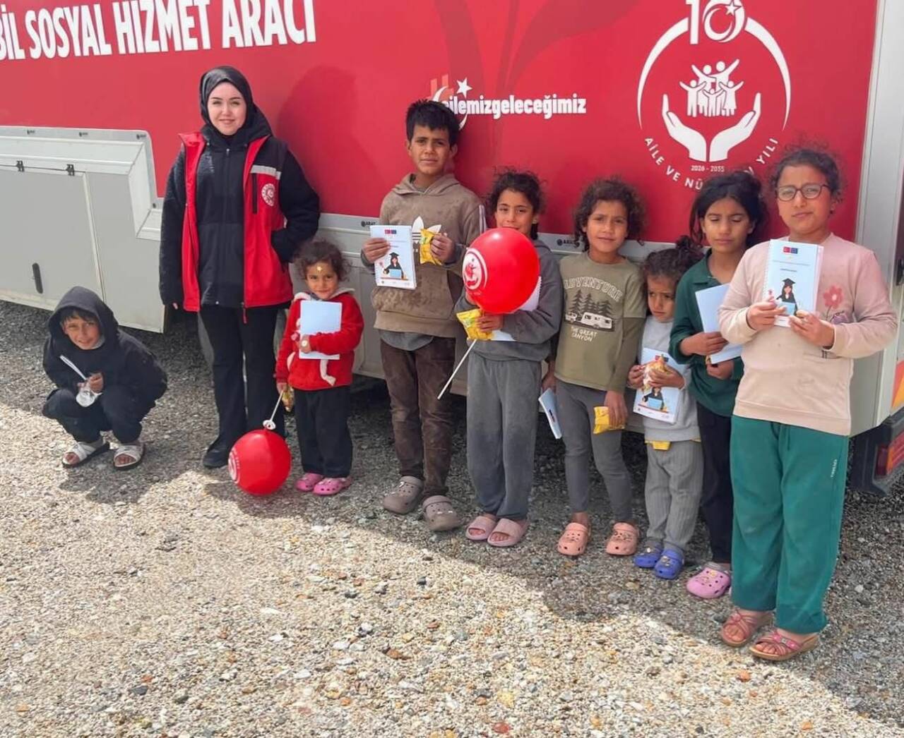 Aksaray Aile ve Sosyal Hizmetler Müdürlüğü ekipleri, kırsalda birebir görüşmelerle