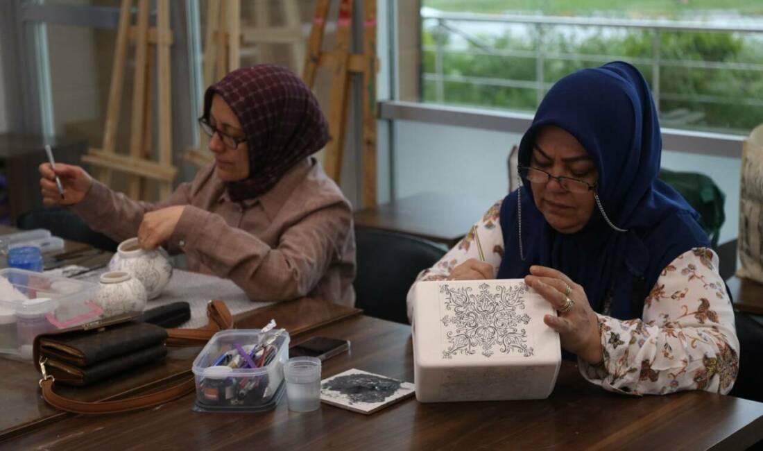 Aksaray Belediyesi bünyesinde faaliyet gösteren Nakkaş Kadın Aktivite Merkezi, kadınların