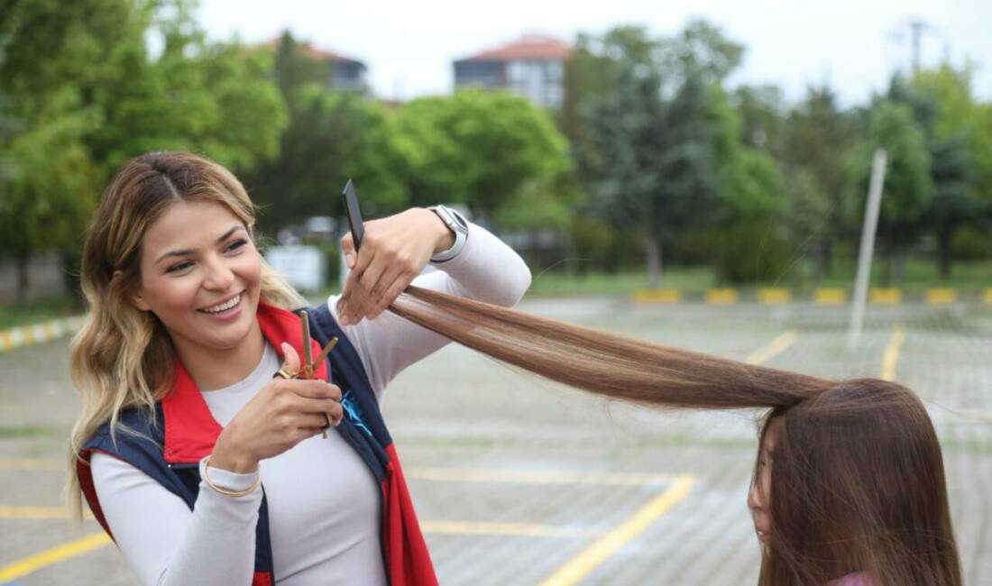 Aksaray Belediyesi tarafından hayata geçirilen Mobil Kuaför Hizmeti, bu kez