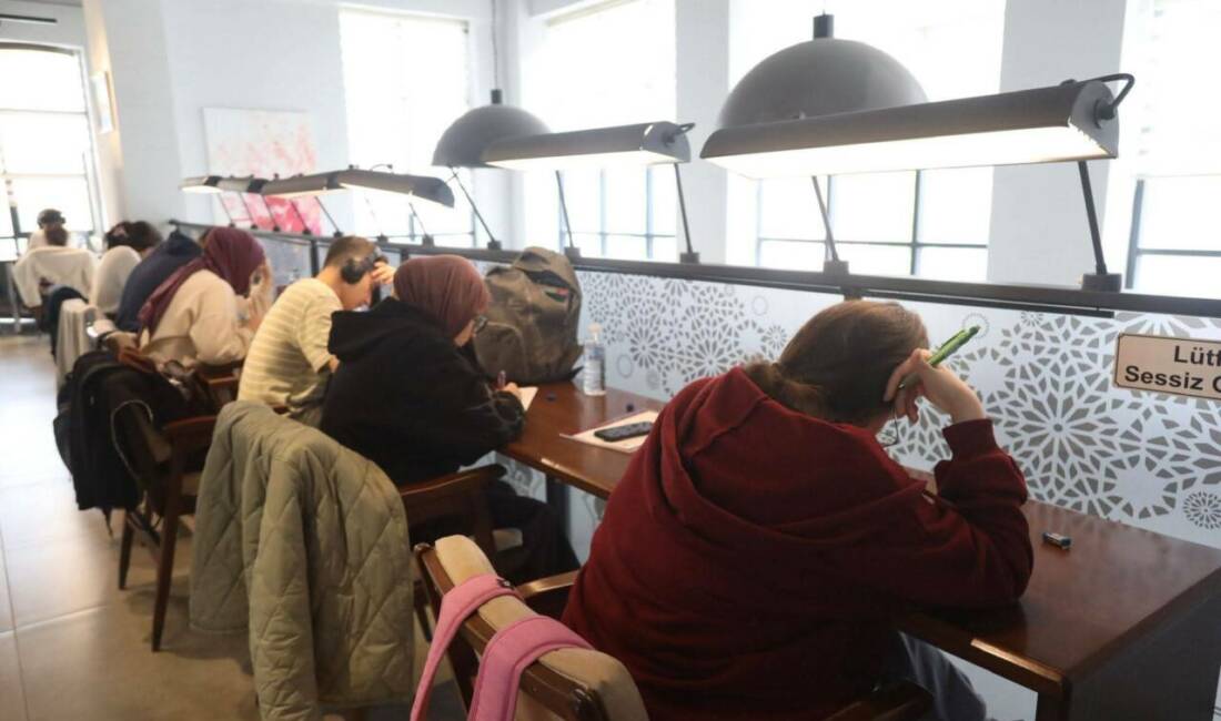 Aksaray’da sınav dönemine giren öğrenciler için hazırlanan çalışma alanları yoğun