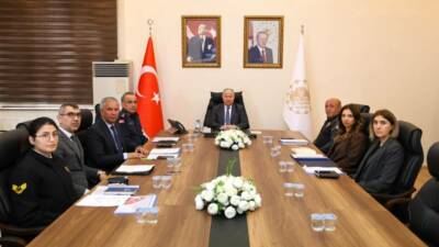 Aksaray’da okul ve çevresine yönelik güvenlik önlemleri geniş kapsamlı toplantıda