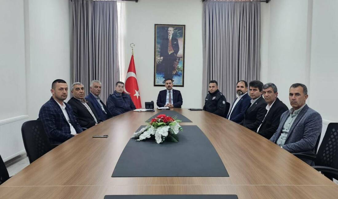 Sultanhanı Kaymakamı Bilal Göksun başkanlığında gerçekleştirilen toplantıda, ilçe genelindeki güvenlik,