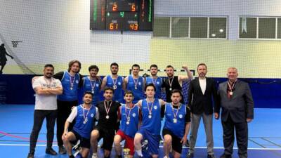 Aksaray Üniversitesi 20. Yıl Spor Şenlikleri kapsamında düzenlenen basketbol turnuvasında