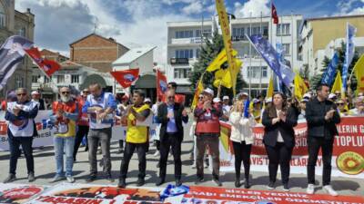 Aksaray’da 1 Mayıs İşçi ve Emekçi Bayramı kapsamında düzenlenen buluşma,