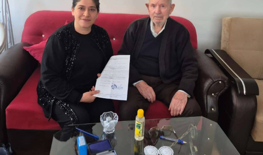 Muhtar hizmeti Aksaray’da vatandaşın evine götürdü Aksaray’da Büyük Bölcek Mahallesi Muhtarı Songül Demir, rahatsızlığı nedeniyle muhtarlığa