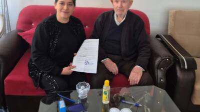Aksaray’da Büyük Bölcek Mahallesi Muhtarı Songül Demir, rahatsızlığı nedeniyle muhtarlığa
