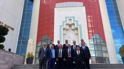 Aksaraylı MHP’li ilçe ve belediye başkanları il başkanı Burhanettin Karataş