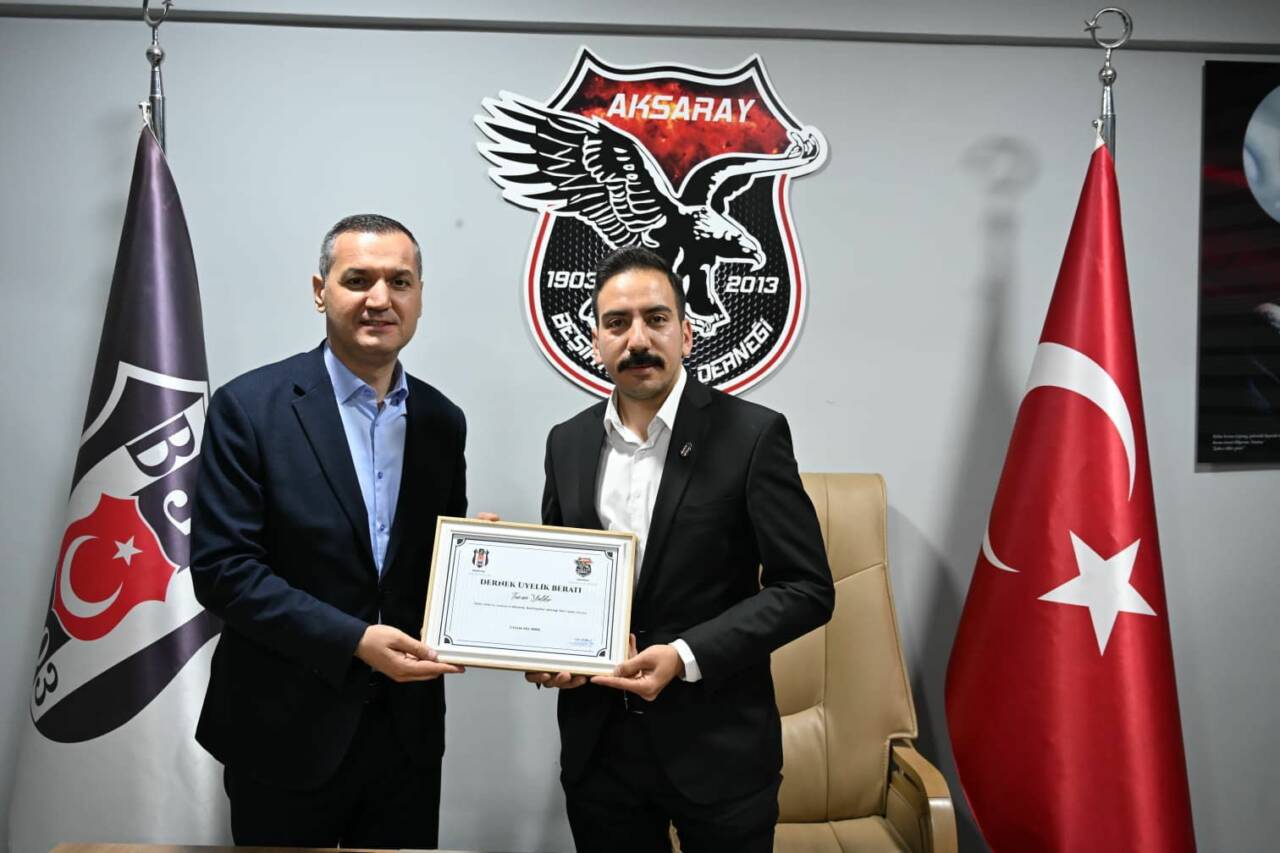 İYİ Partili Turan Yaldır’a, Aksaray Beşiktaşlılar Derneği ziyaretinde fahri üyelik