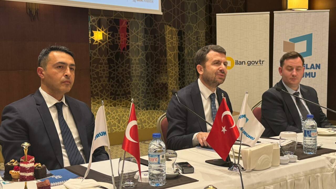 Basın temsilcilerinin görüş ve önerilerini dinleyen Basın İlan Kurumu Genel