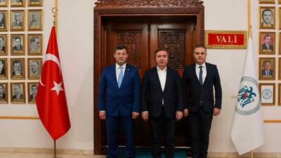 Aksaray Barosu heyeti, Erzincan Valisi Doç. Dr. Hamza Aydoğdu’yu makamında