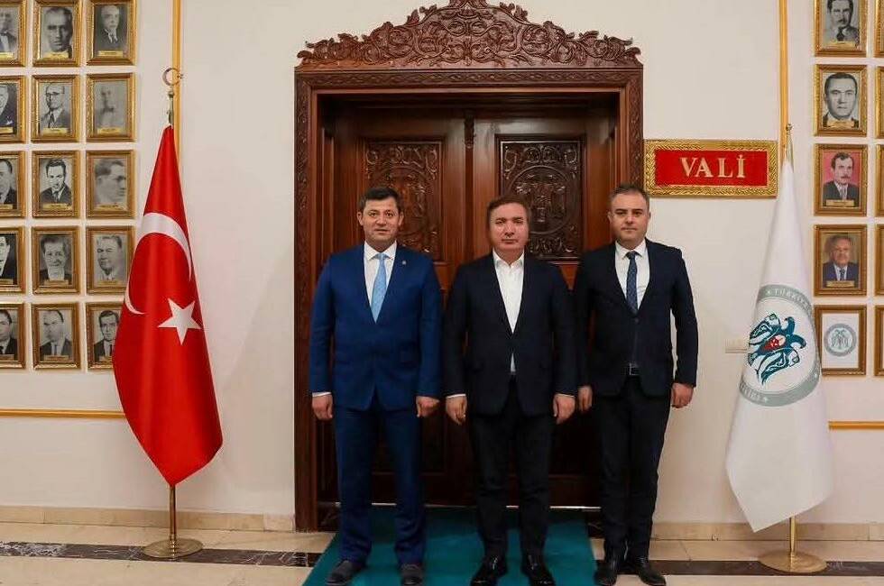 Aksaray Barosu heyeti, Erzincan Valisi Doç. Dr. Hamza Aydoğdu’yu makamında