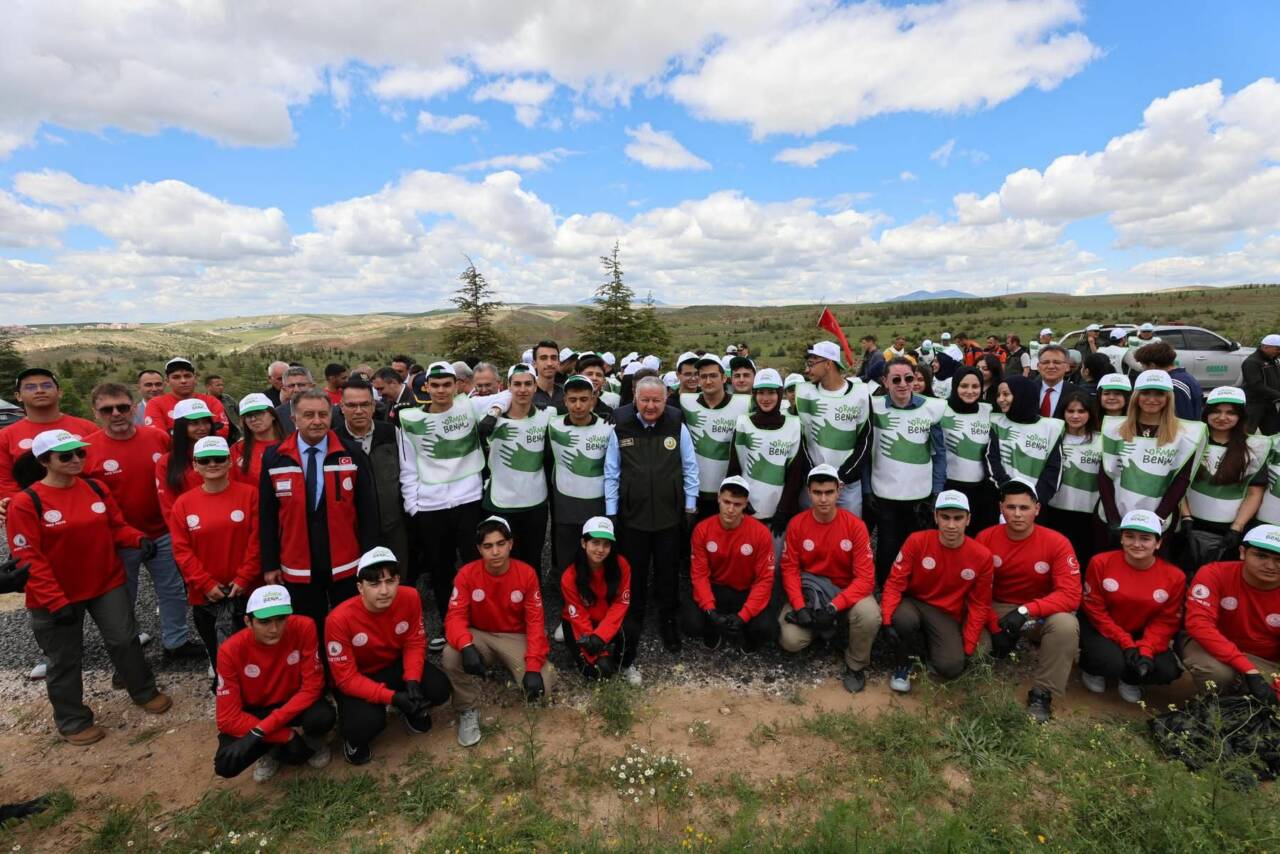 Aksaray’da orman yangınlarına karşı farkındalık oluşturmak amacıyla düzenlenen “Orman Benim”