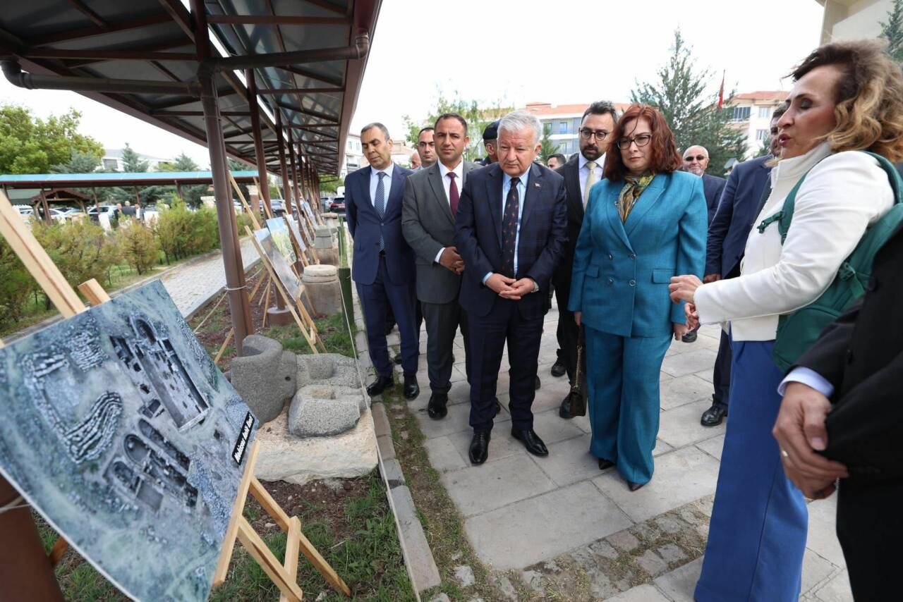 Müzeler Haftası kapsamında Aksaray Müzesi’nde düzenlenen programa Vali Murat Duru