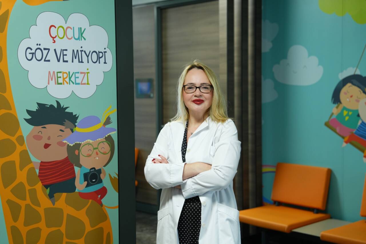 Medipol Mega Üniversite Hastanesi Göz Hastalıkları Uzmanı Prof. Dr. Sevil