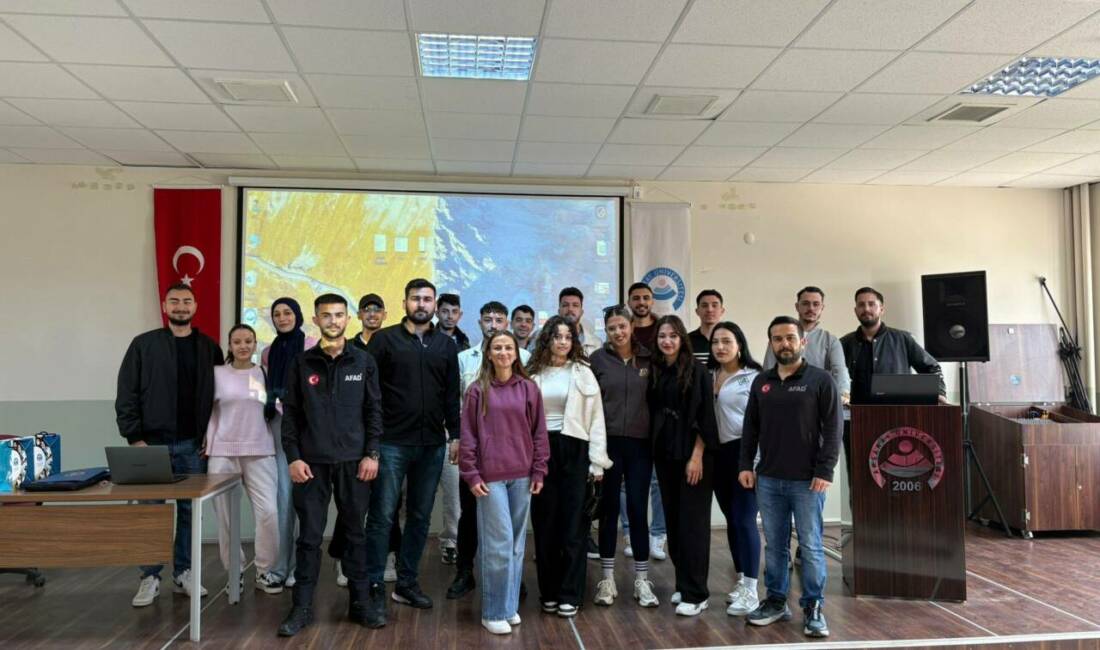 Aksaray Üniversitesi öğrencilerine verilen afet farkındalık eğitimiyle, gençlerin kriz anlarına
