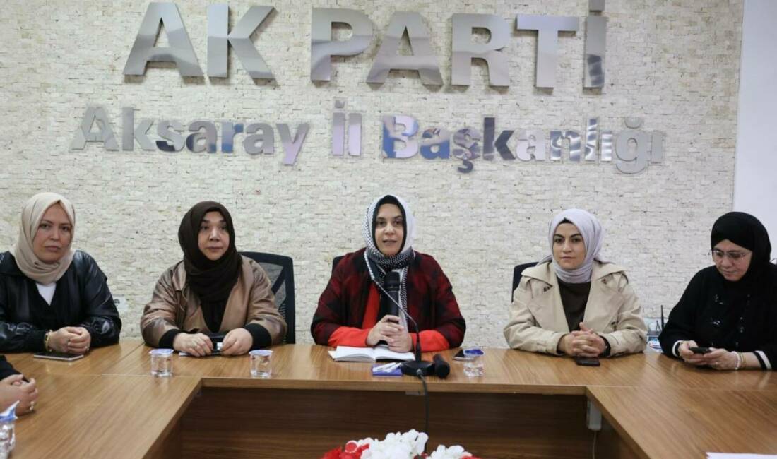 AK Parti Aksaray Kadın Kolları haftalık toplantısını yaptı AK Parti Aksaray Kadın Kolları tarafından düzenlenen Haftalık Olağan İl