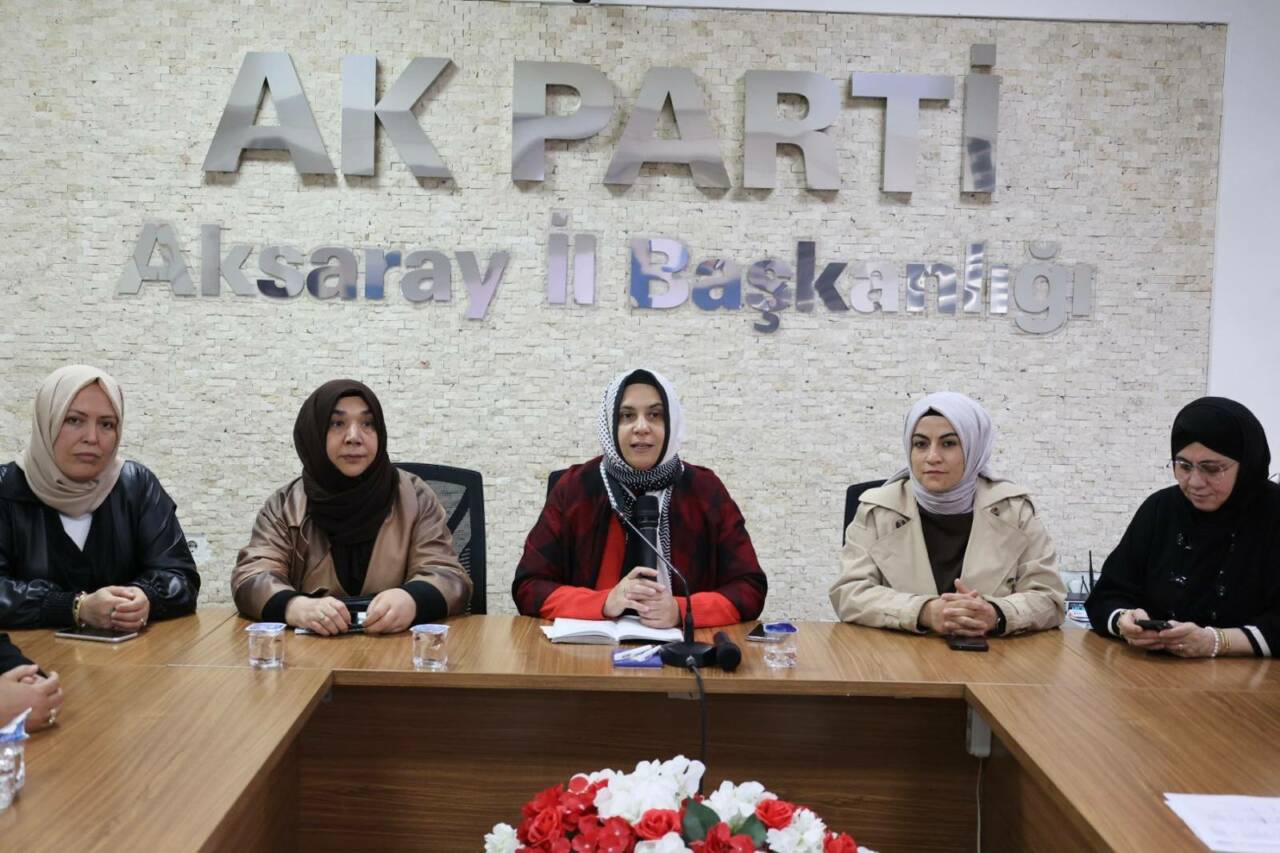 AK Parti Aksaray Kadın Kolları tarafından düzenlenen Haftalık Olağan İl