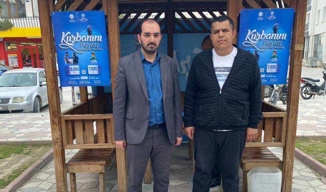 Aksaray’ın Sultanhanı ilçesinde kurban bağış standı açıldı. Vatandaşlar, vekâletle kurban