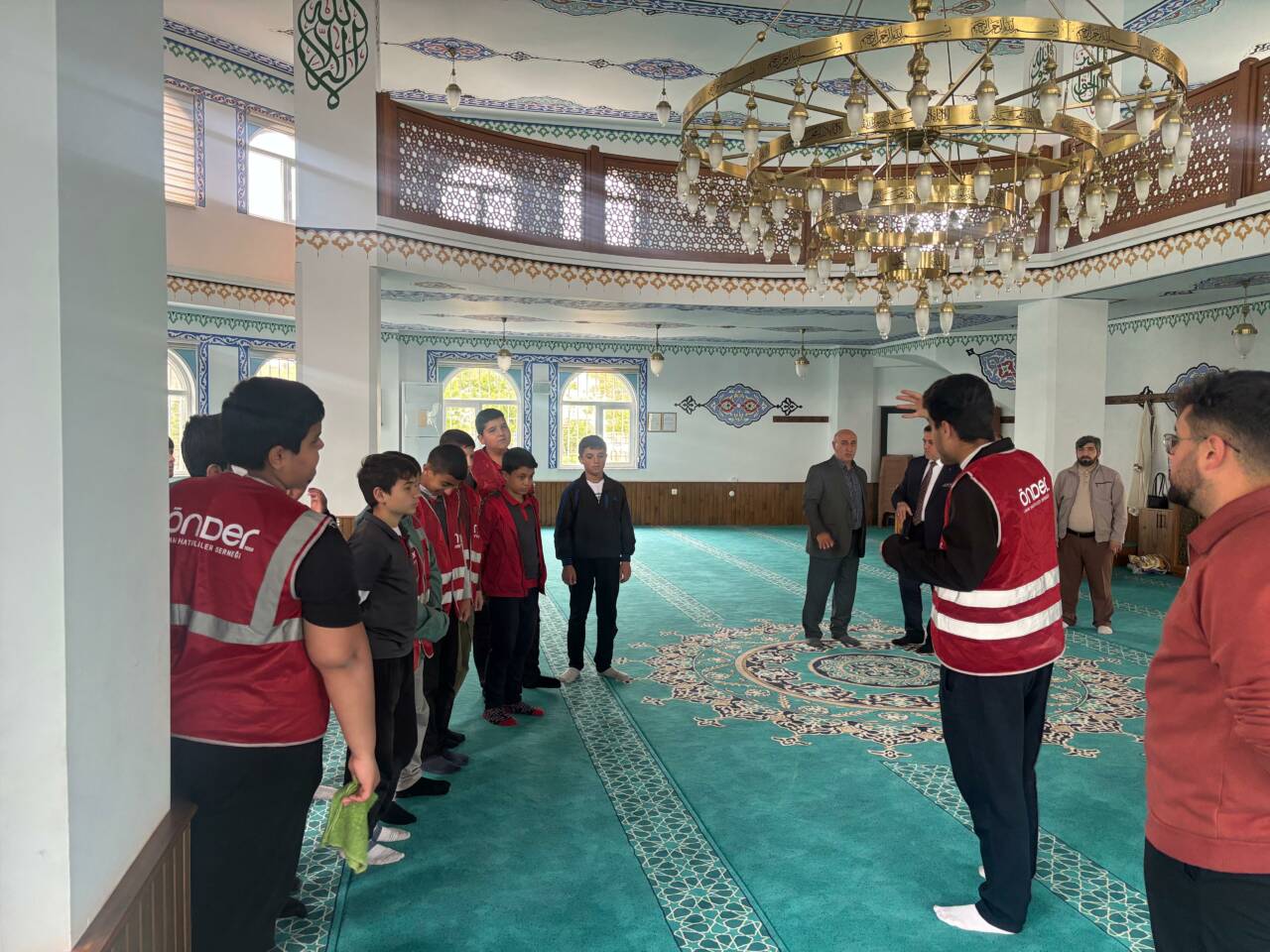 Aksaray Önder Akimder İl Yönetimi, ASÜ Kampüs Camii’nde “Bir Cami