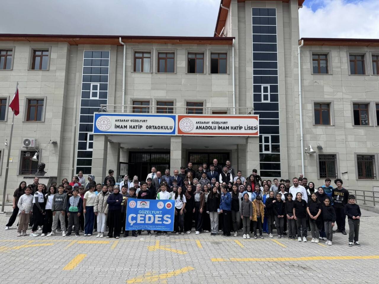 Güzelyurt’ta ÇEDES Projesi kapsamında düzenlenen yıl sonu etkinliğinde öğrenciler, spor