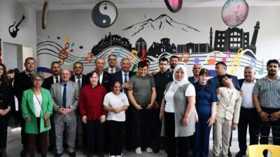 Aksaray’da Engelliler Haftası kapsamında özel eğitim öğrencileri için müzik ve