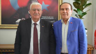 Aksaray’da Şehit Aileleri Derneği Başkanı Hüseyin Koçak, Birlik Başkanı Veysel