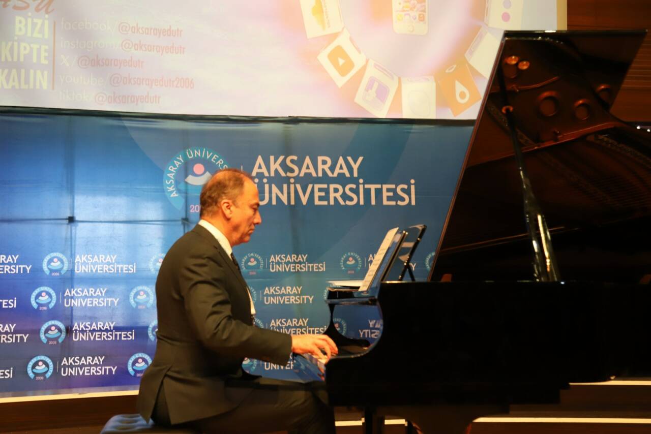 İtalyan müzisyen Prof. Dr. Angelo Martino, Aksaray Üniversitesinin 20. kuruluş