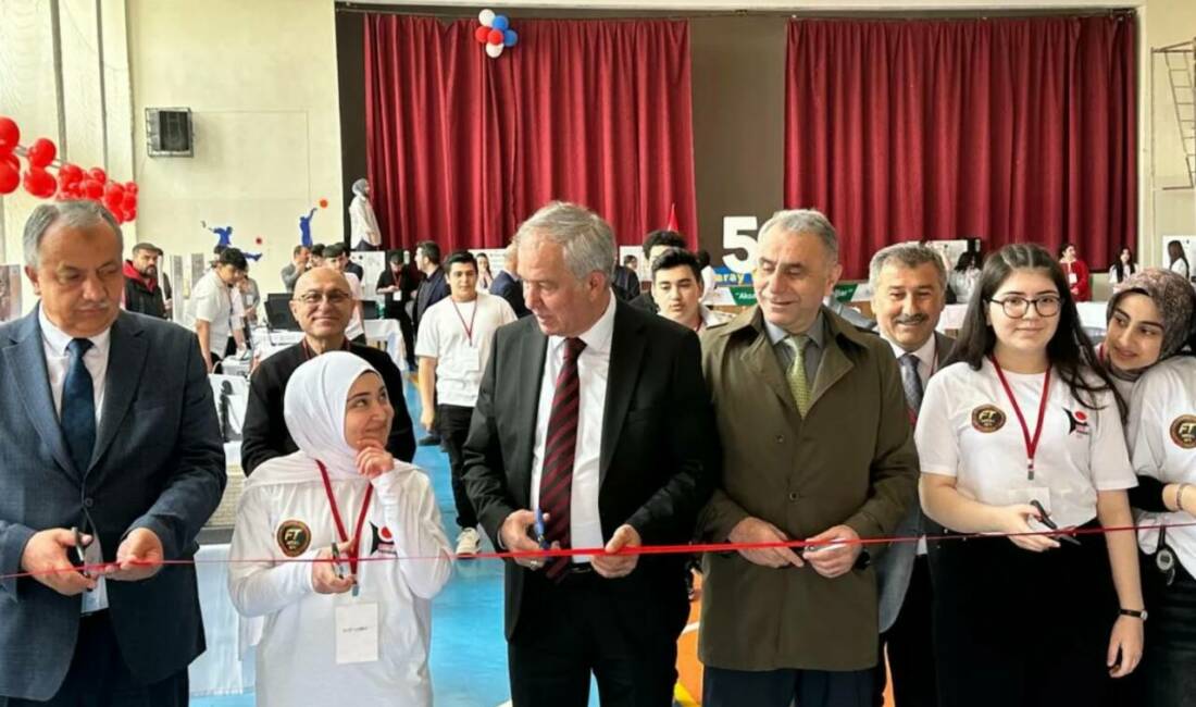 Fatih MTAL’de TÜBİTAK 4006 Bilim Fuarı açıldı Fatih Mesleki ve Teknik Anadolu Lisesi tarafından düzenlenen TÜBİTAK 4006