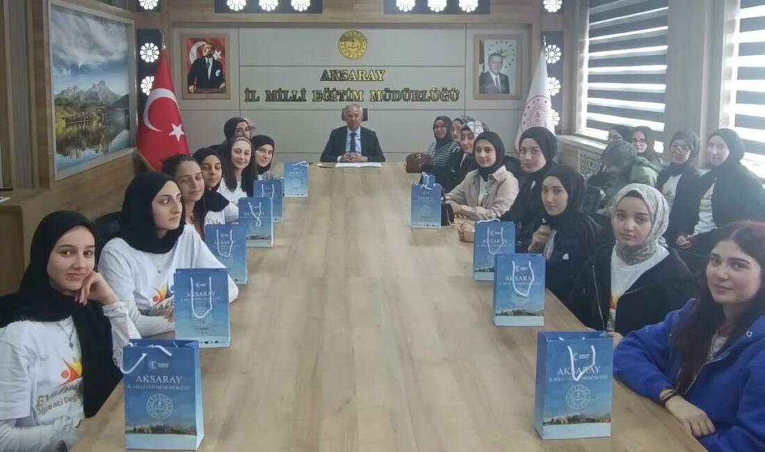 Aksaray’da kültürel miras buluşması gerçekleşti Aksaray’da yürütülen “Kutlu İzde Adım Adım Kültür Mirası Yolculuğu” projesi