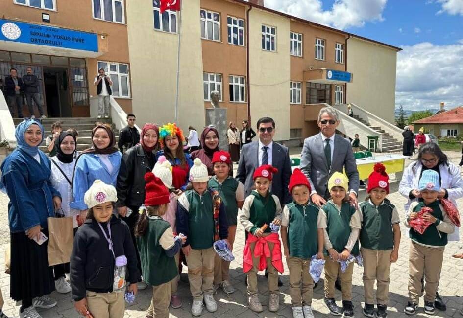 Ortaköy Kaymakamı Ahmet Karatepe, kurum amirleriyle birlikte Sarıkaraman Köyü’nde düzenlenen