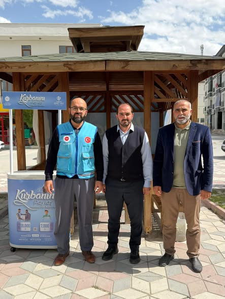Sultanhanı’nda kurulan kurban bağış standı vatandaşlardan ilgi görüyor. Türkiye Diyanet