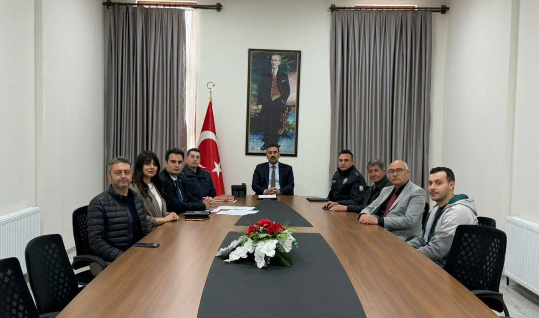 Sultanhanı’nda halk sağlığı için kritik toplantı Sultanhanı Kaymakamı Bilal Göksun başkanlığında İlçe Hıfzıssıhha Kurulu toplantısı gerçekleştirildi.