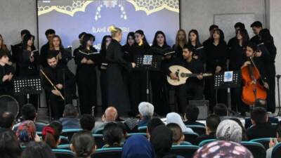 Aksaray’da Şeyh Edebali İHO’da düzenlenen “Vakti Kuşanmak” etkinliği, öğrenciler ve
