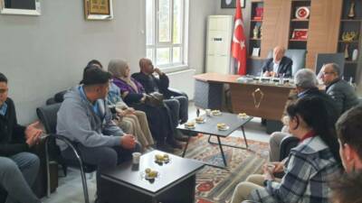 Yenikent Belediyesi’nde gerçekleşen ziyarette, Yenikent Anadolu Lisesi 12. sınıf öğrencileri
