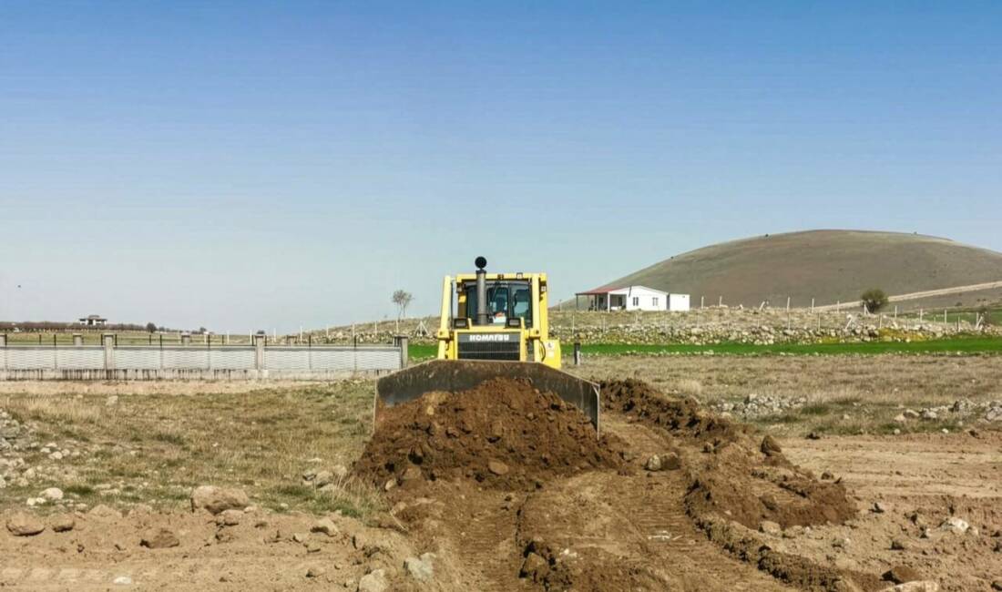 Aksaray’da kırsal ulaşıma yeni yol hamlesi Aksaray İl Özel İdaresi, kırsal bölgelerde ulaşım altyapısını güçlendirmeye yönelik