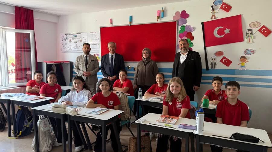 İl Millî Eğitim Müdürü Metin Alpaslan, Safa Okullarında öğretmen ve