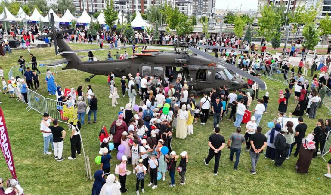 Aksaray Bilimfest’e çevre illerden yoğun ilgi Aksaray Belediyesi tarafından bu yıl 4’üncüsü düzenlenen Aksaray BilimFest, sadece