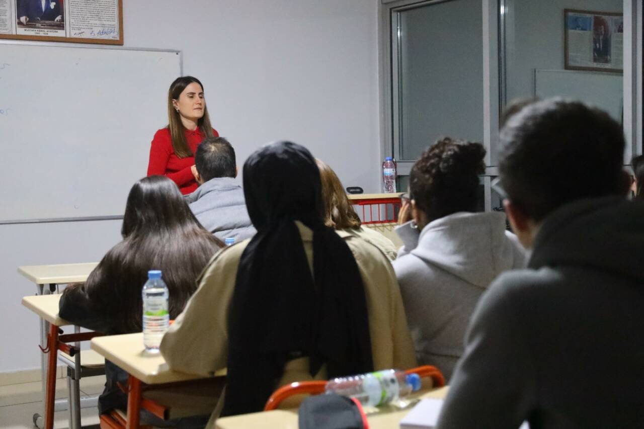 Aksaray Belediyesi tarafından gençlerin eğitim hayatına katkı sunmak amacıyla faaliyetlerini