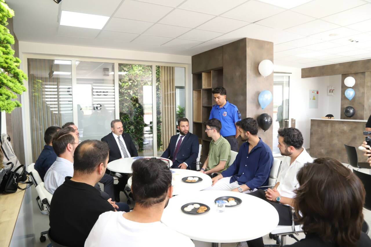 Aksaray Teknoparka yapılan ilk öğrenci girişimci başvurusu kabul edildi. ASÜ