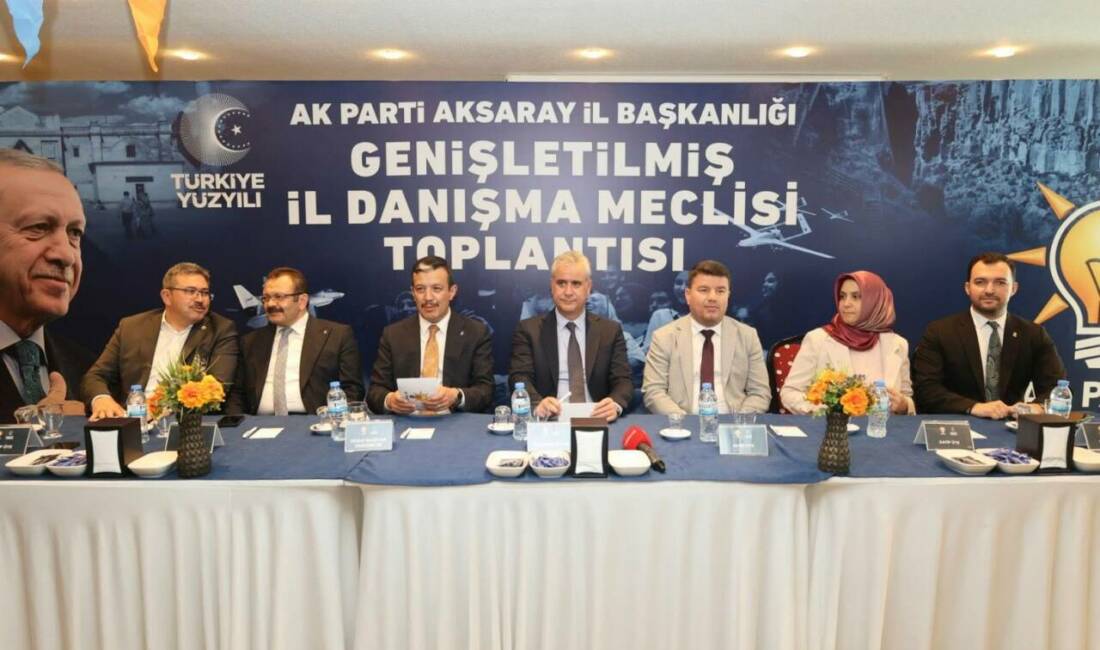 AK Parti Aksaray’da birlik ve hizmet mesajı verildi! AK Parti Aksaray İl Danışma Meclisi Toplantısı’nda birlik, hizmet ve
