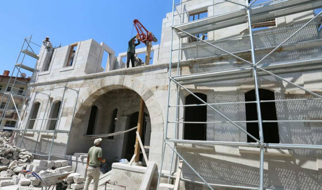 Kültür konağı ilmek ilmek işleniyor Aksaray Belediyesi tarafından Çerdiğin Mahallesi’nde yürütülen Kültür Konağı restorasyonunda çalışmalar