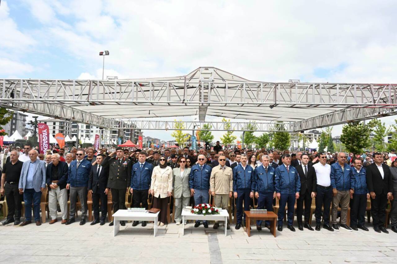 Aksaray Belediyesi tarafından düzenlenen Aksaray Bilim Festivali, üç gün boyunca