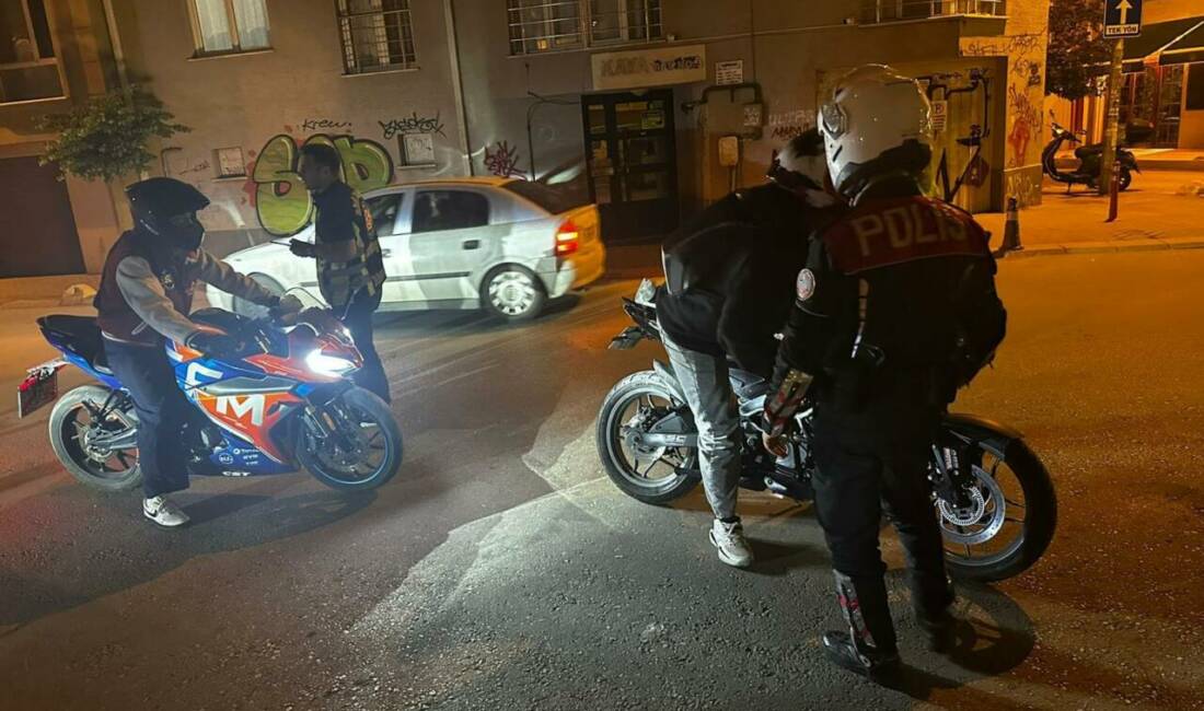Eskişehir'in Tepebaşı ilçesinde geniş çaplı asayiş ve trafik denetimi gerçekleştirildi.