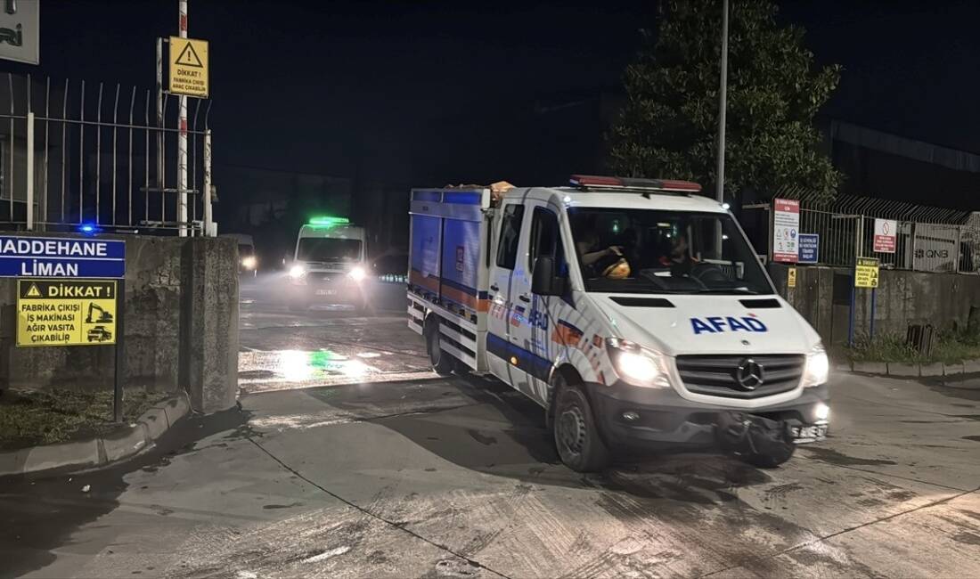 Samsun'un Tekkeköy ilçesinde bir fabrikada çalışan 3 işçi, elektrik akımına