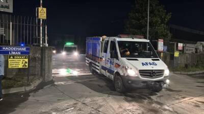 Samsun'un Tekkeköy ilçesinde bir fabrikada çalışan 3 işçi, elektrik akımına