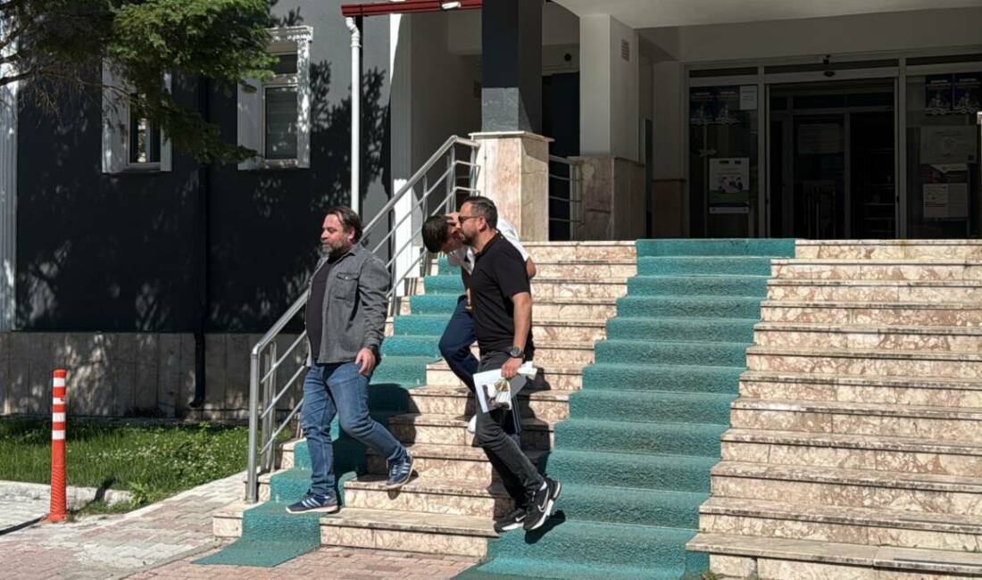 Uyuşturucu operasyonunda 1 kişi tutuklandı Konya'nın Seydişehir ilçesinde uyuşturucu operasyonunda gözaltına alınan kişi çıkarıldığı mahkemece