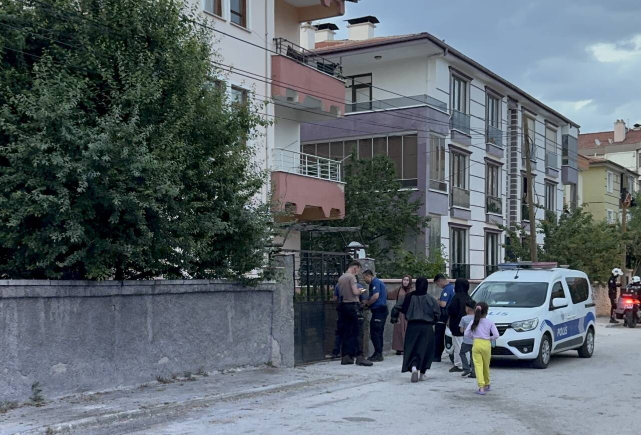 Konya'nın Selçuklu ilçesinde eşi tarafından bıçakla ağır yaralanan kadın tedavi
